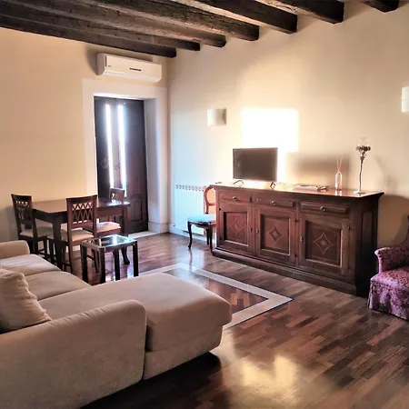 Flora's House - Ortigia Holidays