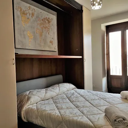 Flora's House - Ortigia Holidays Syracuse